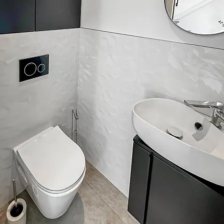 De Gamme Avec Piscine, Bar Et Cinema Pousada *