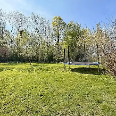 De Gamme Avec Piscine, Bar Et Cinema